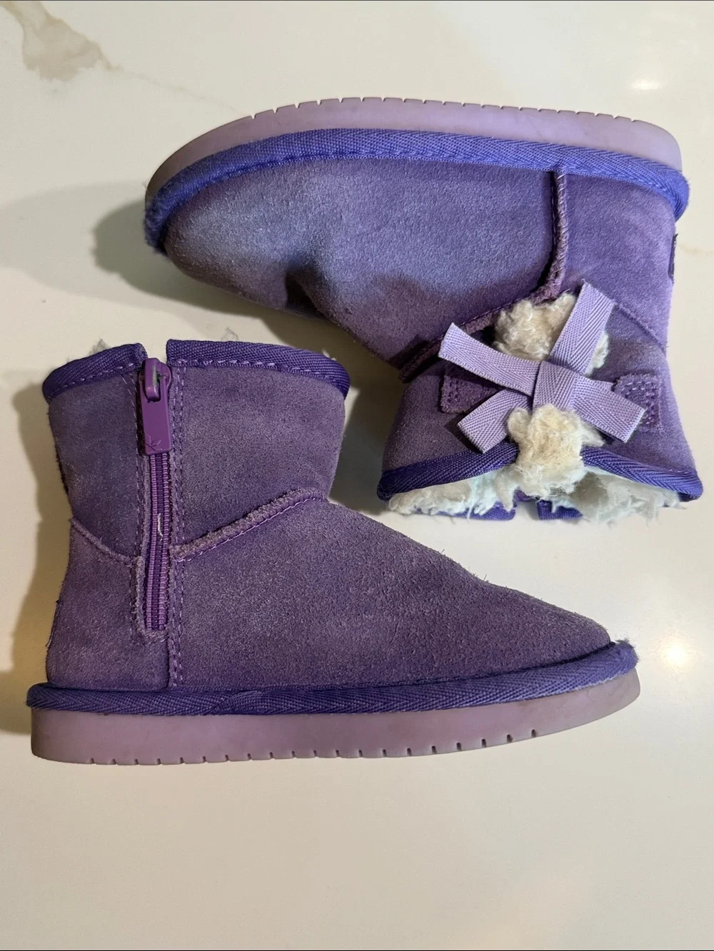 Koolaburra by UGG Victoria Mini Girls Toddler Boot - size 8